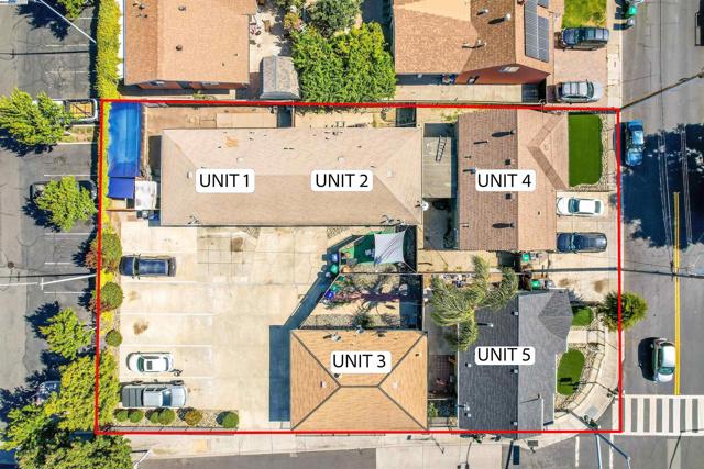 21926 Victory Dr, Hayward CA: https://media.crmls.org/mediaz/f30320ab-f519-41a9-84f9-abac39abddea.jpg