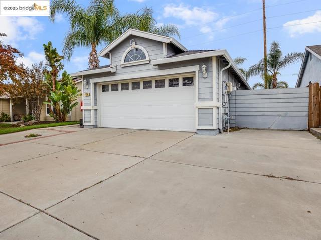 656 Miller Dr, Oakley CA: https://media.crmls.org/mediaz/f3039ff6-773e-4570-bff4-65c9a5757dc4.jpg