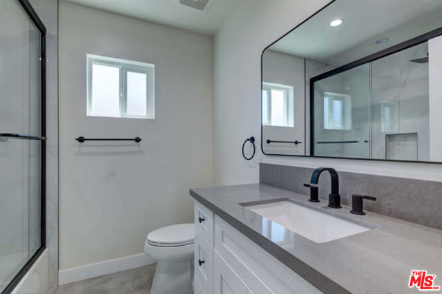 7444 Ostrom Avenue, Van Nuys CA: https://media.crmls.org/mediaz/f303f7ef-fc98-45c5-923f-60f9a0817d26.jpg