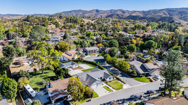 568 Bristol Avenue, Simi Valley CA: https://media.crmls.org/mediaz/f3040676-198e-4eef-858b-3a7e42cecc0e.jpg
