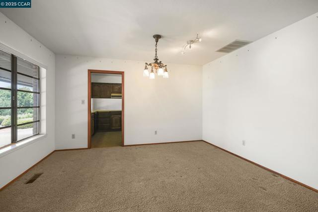 801 Laurel Ct, Rodeo CA: https://media.crmls.org/mediaz/f3043ac5-3d33-4187-8cad-dde3d45edd98.jpg