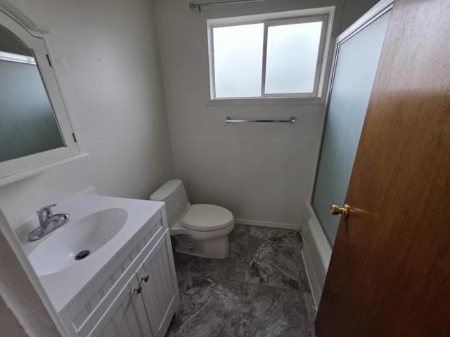 757 Middlefield Road, Salinas CA: https://media.crmls.org/mediaz/f305659d-aac4-45eb-9fab-dfd6d685a7c2.jpg