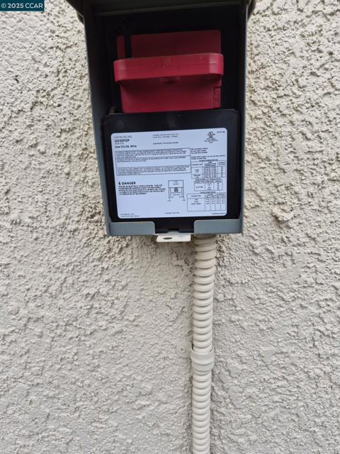 1870 Zurlo Way, Sacramento CA: https://media.crmls.org/mediaz/f305a79e-c72e-4624-8002-a78ce10f6266.jpg