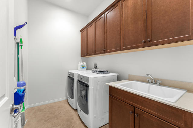 Image 10 of 48 For 42897 Cusino Court