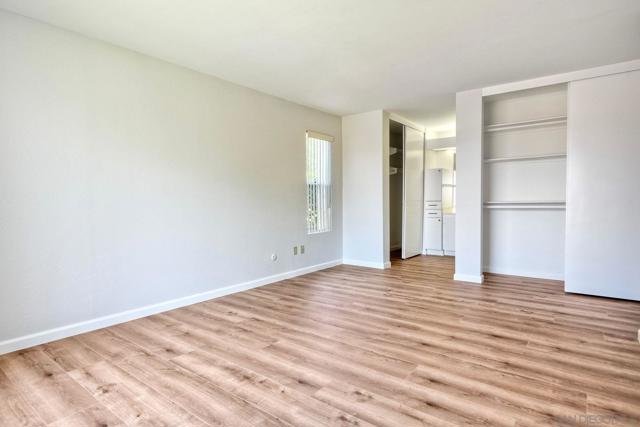 17438 Plaza Otonal, San Diego CA: https://media.crmls.org/mediaz/f30769c5-64f4-4ab9-8141-bc67254d175d.jpg