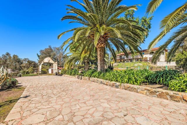 31600 Oak Glen Road, Valley Center CA: https://media.crmls.org/mediaz/f3080afb-f38f-4d3f-901b-cd54e3fe34cb.jpg