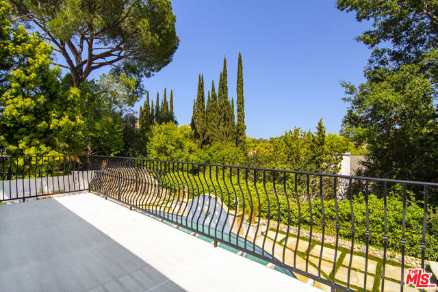 5020 Dantes View Drive, Agoura Hills CA: https://media.crmls.org/mediaz/f30818a0-d382-4245-8692-bd46fef708aa.jpg