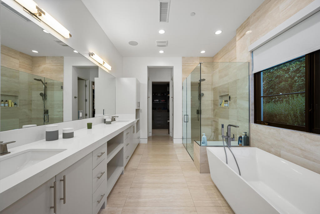 MLS #219132942DA image #17