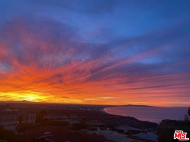 Drew Fenton | 16810 Glynn Drive Pacific Palisades CA | MLS: 7437023 Drew Fenton | 16810 Glynn Drive Pacific Palisades CA | MLS: 7437023