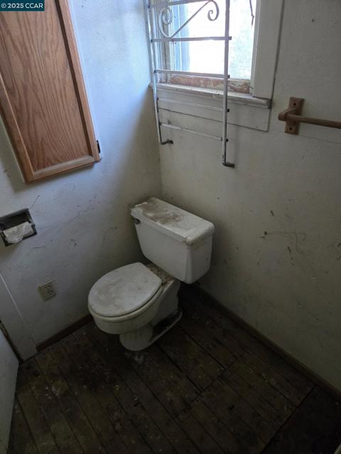 151 S 3Rd Ave, Oakdale CA: https://media.crmls.org/mediaz/f30973ad-6c63-430f-a616-2e1bbf21b418.jpg