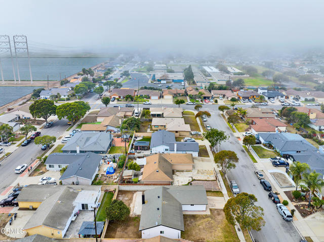 Detail Gallery Image 22 of 24 For 2060 Sweetland St, Oxnard,  CA 93033 - 4 Beds | 2 Baths