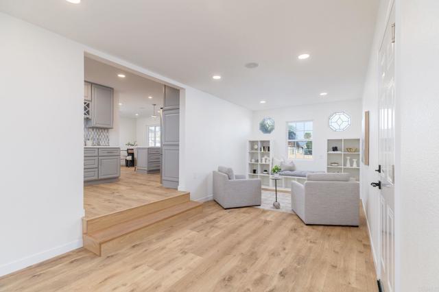 Detail Gallery Image 21 of 37 For 1674 Evergreen St, Point Loma,  CA 92106 - 3 Beds | 2 Baths