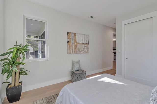 1066 Larch Avenue, Moraga CA: https://media.crmls.org/mediaz/f30a599d-4cc2-4a37-aa31-8d5a3019a4a7.jpg