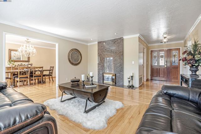 Image 10 of 60 For 25660 Paul Ct