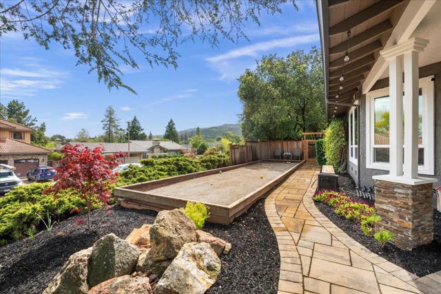 6641 Leyland Park Drive, San Jose CA: https://media.crmls.org/mediaz/f30d585d-9802-4d23-a473-5aad532c788e.jpg