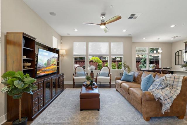 255 Stoney Creek Lane, Morgan Hill CA: https://media.crmls.org/mediaz/f30d7722-9327-4cd7-8907-13f3934c870b.jpg