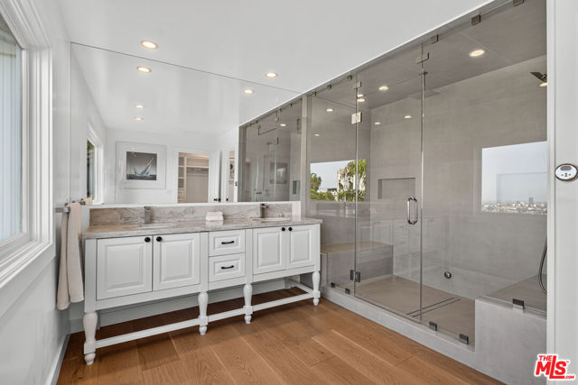 4 Bed Home for Sale in Los Angeles, California