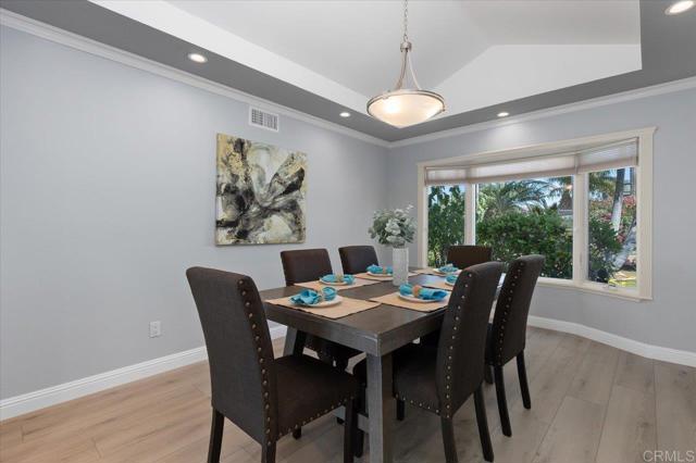 1054 La Sombra Drive, San Marcos CA: https://media.crmls.org/mediaz/f30e4fb3-fcab-42d6-89c6-7cf06925d647.jpg