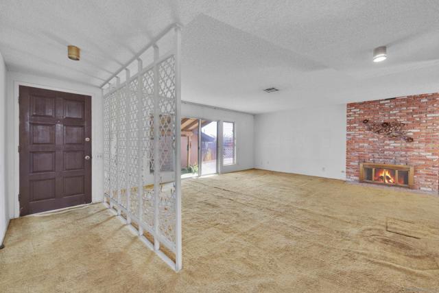 6800 Colorado Ave, La Mesa CA: https://media.crmls.org/mediaz/f30e50f8-b7e7-43ba-9c3d-469f91376b47.jpg