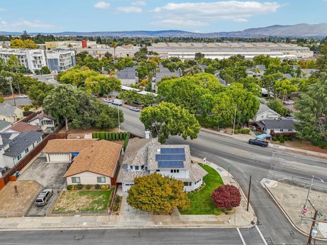 495 Lincoln Avenue, Sunnyvale CA: https://media.crmls.org/mediaz/f30e5ca5-18a6-4e9f-9a3b-80b6d8ddfd1b.jpg