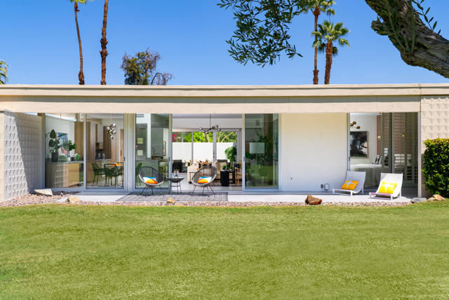 172 Desert Lakes Drive, Palm Springs CA: https://media.crmls.org/mediaz/f30e961a-6a2d-40b5-9f25-56653d3f33f5.jpg