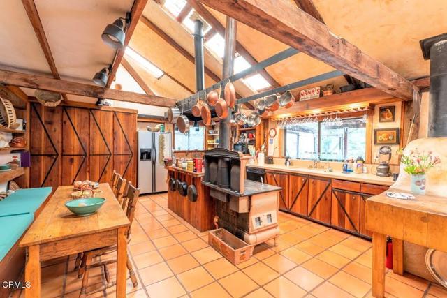 31351 Comptche Ukiah Road, Comptche CA: https://media.crmls.org/mediaz/f30e9e0d-ada1-4bb1-a9bb-1fcb72391253.jpg