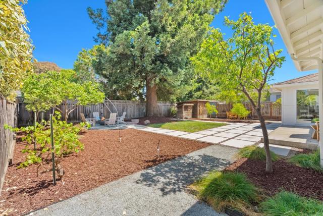 520 S Bayview Avenue, Sunnyvale CA: https://media.crmls.org/mediaz/f30ef510-91a1-4121-b7fd-fd09d0789705.jpg