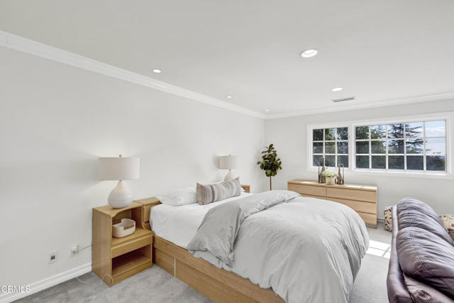 Detail Gallery Image 24 of 30 For 832 Valley Crest St, La Canada Flintridge,  CA 91011 - 5 Beds | 5/1 Baths