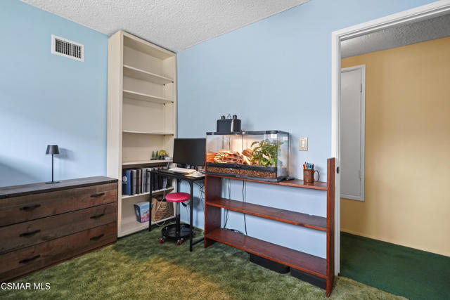 236 Granada Street, Camarillo CA: https://media.crmls.org/mediaz/f30fa5f5-717d-473b-a395-0d40210fedf4.jpg