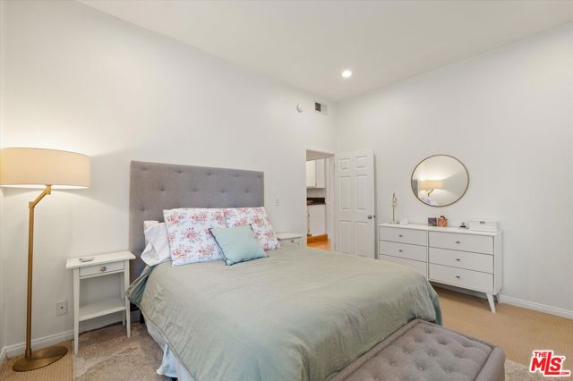 2 Bed Home for Sale in Los Angeles, California