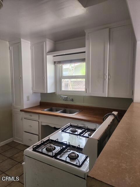 Detail Gallery Image 4 of 10 For 515 S Evergreen Dr, Ventura,  CA 93003 - 2 Beds | 1 Baths