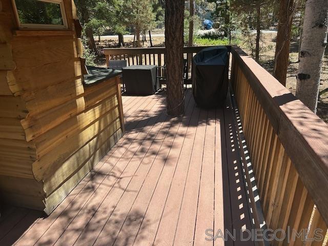 535 W Rainbow Blvd, Big Bear CA: https://media.crmls.org/mediaz/f311ccdf-842d-4b03-b61a-17b57c728412.jpg