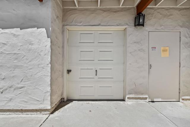 12434 Meandro Rd, San Diego CA: https://media.crmls.org/mediaz/f31292af-e9e6-4d8f-9921-75e89e4e39cc.jpg
