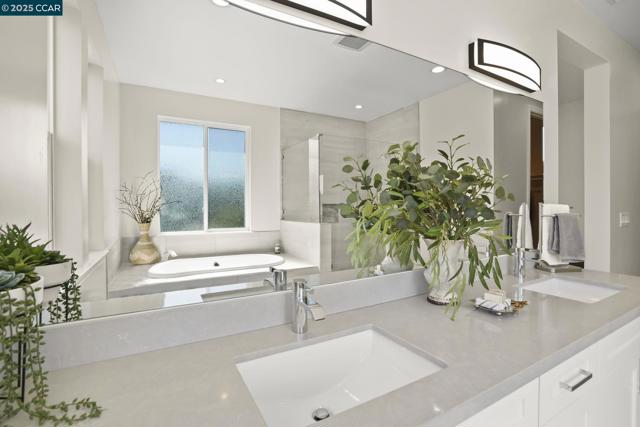 207 Valley View Pl, El Sobrante CA: https://media.crmls.org/mediaz/f312c6d0-0c56-40de-afd7-cb31b96adccb.jpg