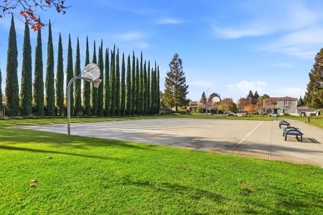 1625 Mission Avenida, Morgan Hill CA: https://media.crmls.org/mediaz/f313077c-fe0d-4154-a6a6-1b95751b18be.jpg