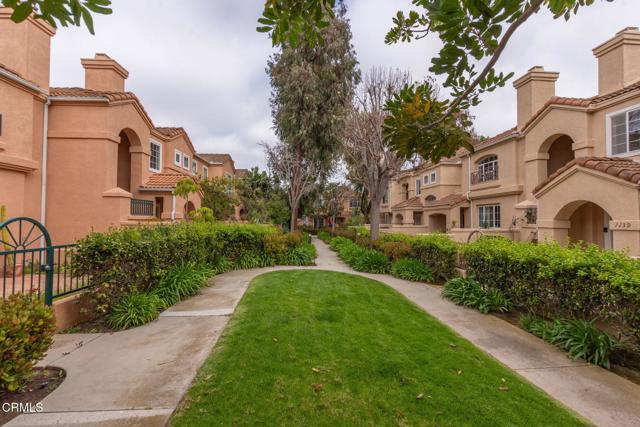 1132 Mooring Walk, Oxnard CA: https://media.crmls.org/mediaz/f3130d99-9149-42ca-a07b-86b3dcb3bbe8.jpg