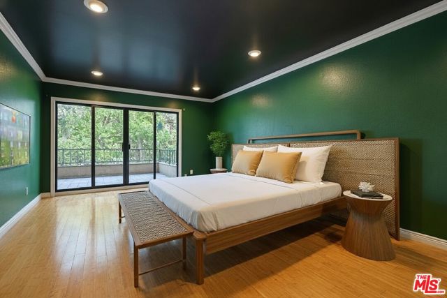 1124 N Kings Road, West Hollywood CA: https://media.crmls.org/mediaz/f3135000-2cbd-46dc-be3a-6e98d0c530c2.jpg