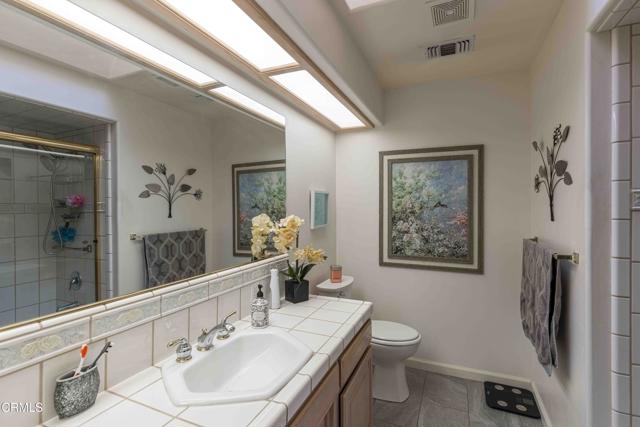 4205 Palisades Circle, Bakersfield CA: https://media.crmls.org/mediaz/f3135e2a-0a86-4bf9-9586-7f2aff643291.jpg
