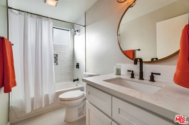 1832 Rockefeller Lane, Redondo Beach, California 90278, 2 Bedrooms Bedrooms, ,2 BathroomsBathrooms,Residential,For Sale,Rockefeller,25603743 1832 Rockefeller Lane, Redondo Beach, California 90278, 2 Bedrooms Bedrooms, ,2 BathroomsBathrooms,Residential,For Sale,Rockefeller,25603743