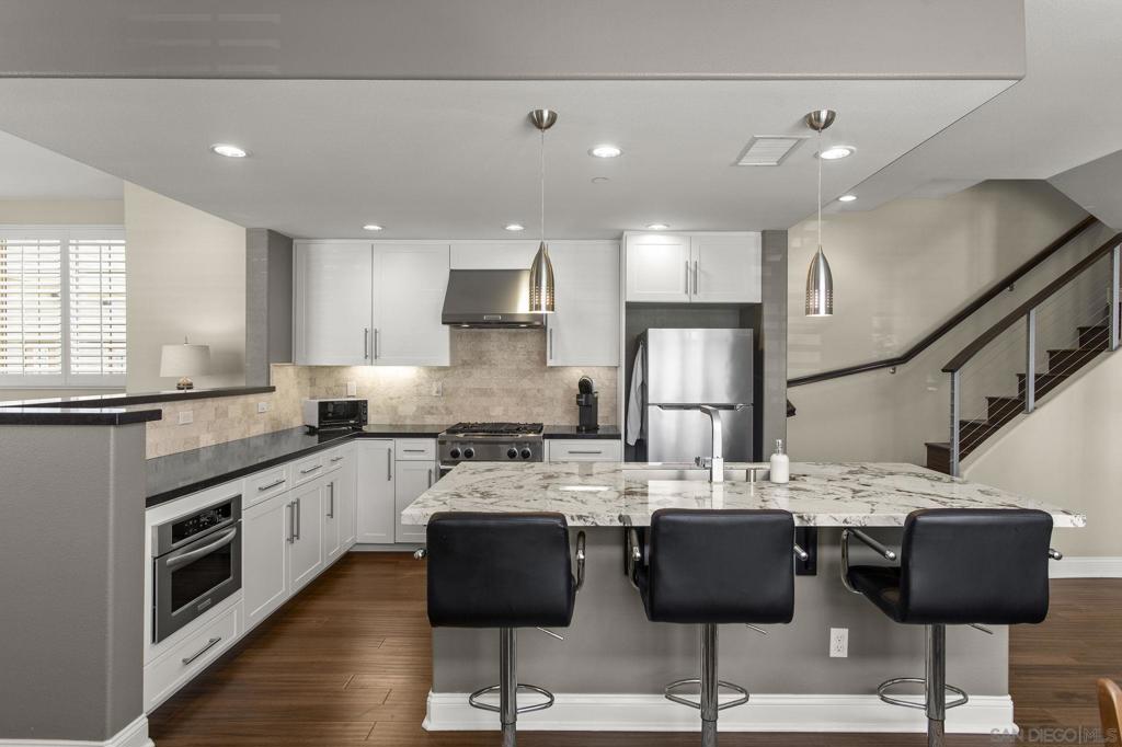 1056 Pearl - photo 7