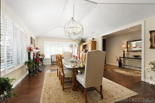 3868 Avenida Feliz, Rancho Santa Fe CA: https://media.crmls.org/mediaz/f314d0a9-be5f-4832-89cd-742db9eb49c0.jpg