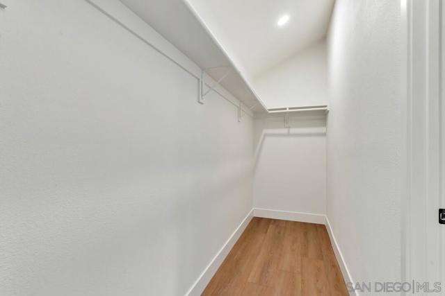 12169 Via San Loreno, San Diego CA: https://media.crmls.org/mediaz/f31567d6-dccd-4421-9b7d-f293700dfcd6.jpg