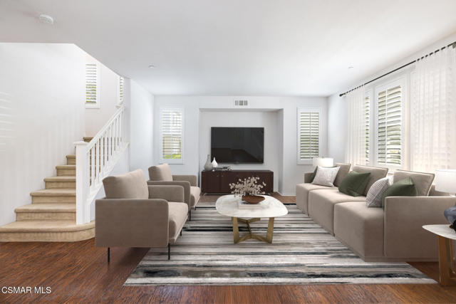 3104 Lisbon Lane, Oxnard CA: https://media.crmls.org/mediaz/f315984c-83d5-4ef8-a732-0d4e3dd26e9f.jpg