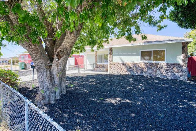 1339 lettia rd, San Pablo CA: https://media.crmls.org/mediaz/f3163545-2113-423d-9a45-046da08dd6ee.jpg