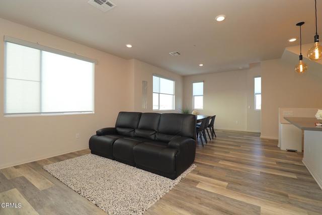 Detail Gallery Image 15 of 45 For 24847 Whaler Way, Harbor City,  CA 90710 - 2 Beds | 2/1 Baths