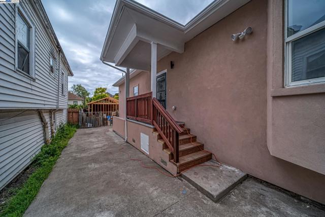 3035 Logan St, Oakland, California 94601, ,Multi-Family,For Sale,Logan St,41072357