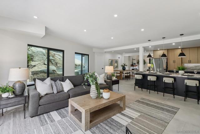 8560 Sunrise Ave, La Mesa CA: https://media.crmls.org/mediaz/f3188619-49bd-451a-af00-c8fc605e5e97.jpg