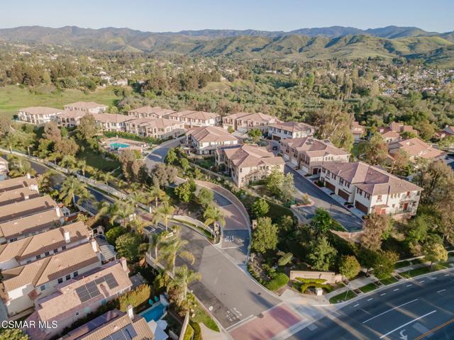 263 Morro Way, Simi Valley CA: https://media.crmls.org/mediaz/f3192189-a235-43c6-9ae5-90917c354d0a.jpg