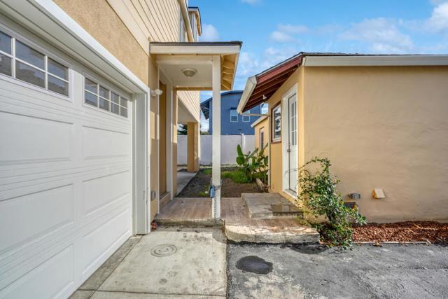 820 Jackson Street, Mountain View CA: https://media.crmls.org/mediaz/f319989f-12c2-40dd-87c1-7ef72ac781b0.jpg
