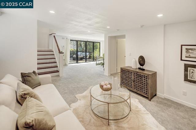 1039 Elsinore, Oakland CA: https://media.crmls.org/mediaz/f31998a9-faa2-4f6a-ad71-82603d1e368b.jpg